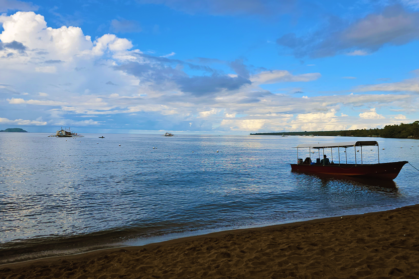 Mabuhay Dumaguete Dive Center Dauin Philippines